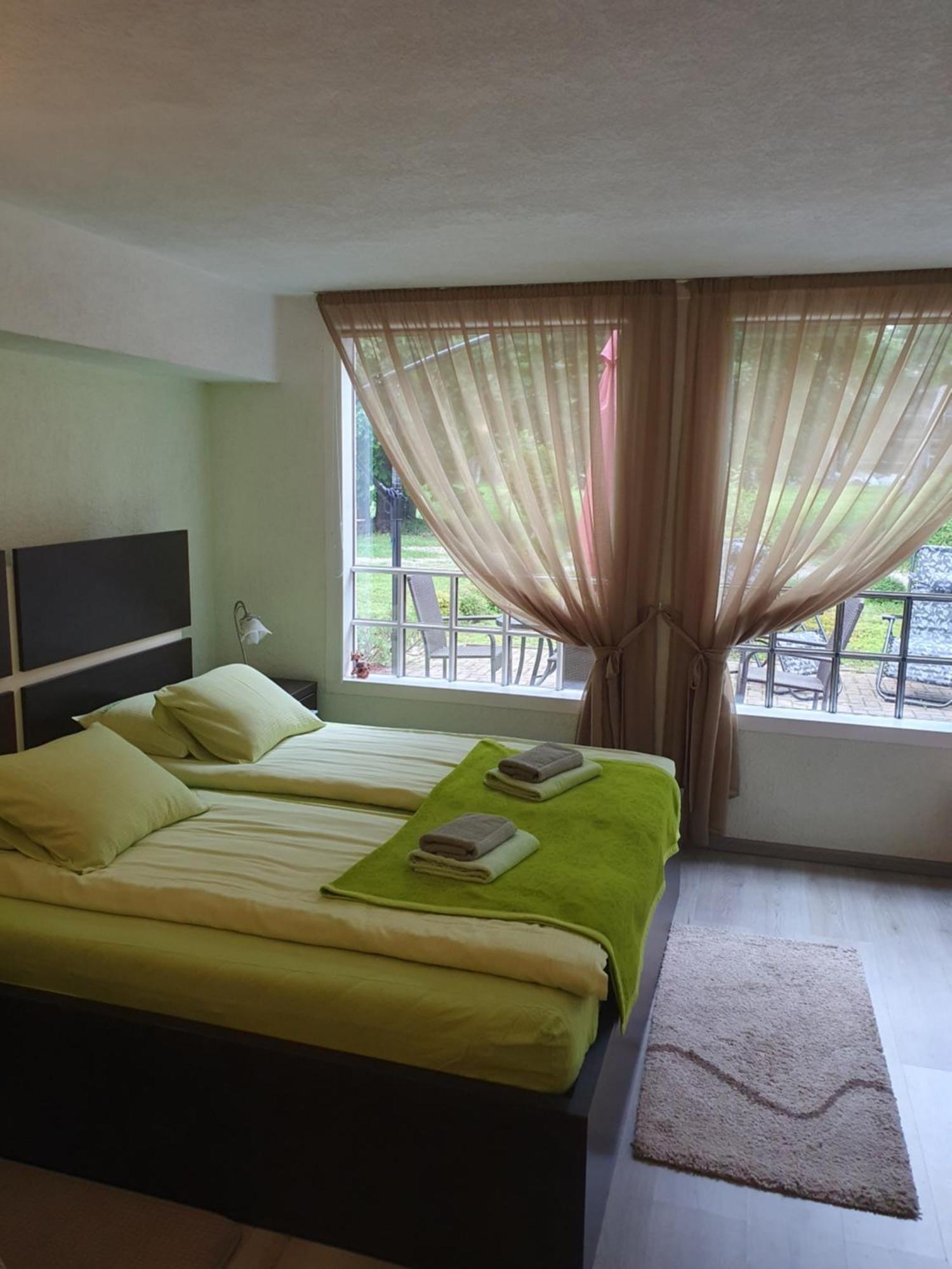 Villa Leonardo Ventspils Extérieur photo