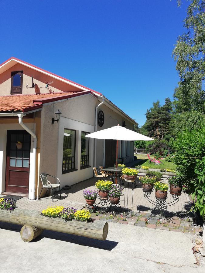 Villa Leonardo Ventspils Extérieur photo