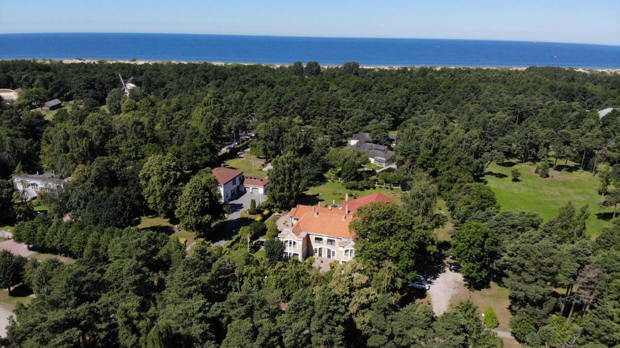 Villa Leonardo Ventspils Extérieur photo