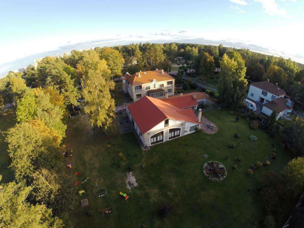 Villa Leonardo Ventspils Extérieur photo